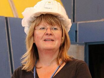 Brigitte Artmann steht fest im Protest gegen die Nutzung von Atomkraft. Unser Foto zeigt sie im Hochsicherheitstrakt des tschechischen Atomkraftwerks Temelin beim zweiten Internationalen Hearing. Foto: privat