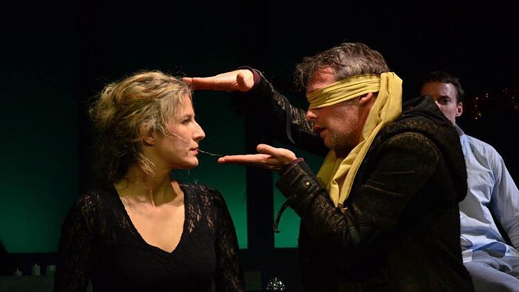 "Der kleine Prinz" im Fränkischen Theater. Foto: Sebastian Worch