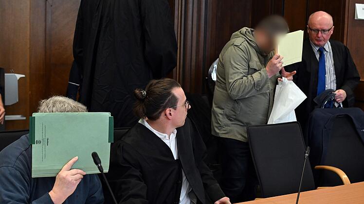 Kinderpornografie-Plattform: Prozess gegen fünf Angeklagte