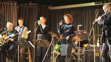Die Band Jericho tritt am 24. November wieder beim Adventsmarkt in Diebach auf.  Foto: Elisabeth Assmann