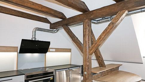 Freie Räume im Obergeschoss lassen sich gut für Feierlichkeiten nutzen. Fotos: Barbara Herbst