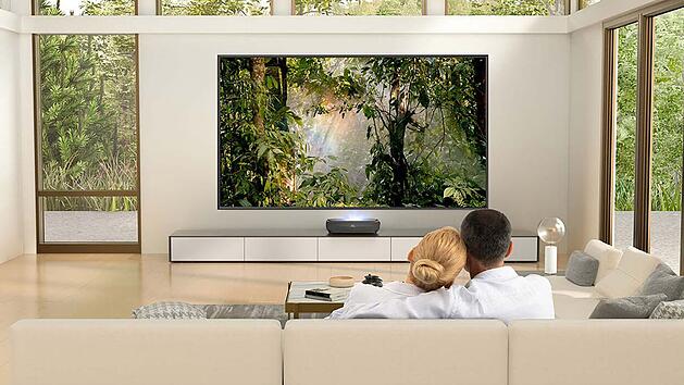 Laser-TVs mit 100 Zoll im Test: Diese 5 Geräte schneiden am besten ab