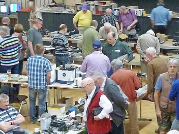 Die Resonanz war auf den beiden ersten Elektronik-Flohm&auml;rkten in Tettau sehr gro&szlig;. Foto: Archiv, Michael Multerer