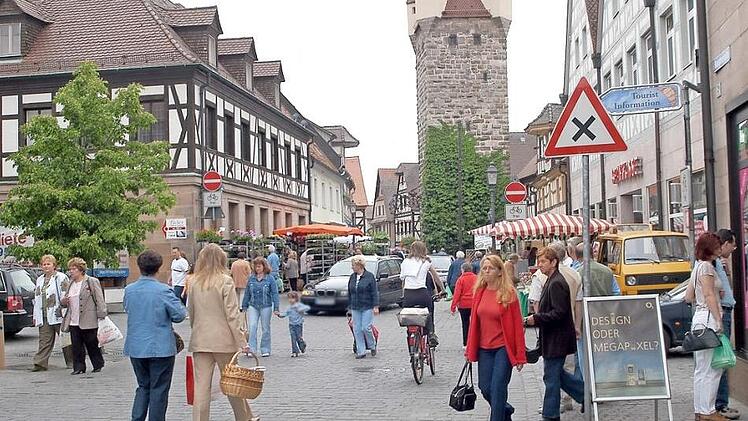 Eine lebendige Innenstadt ist seit jeher der Wunsch vieler B&uuml;rger. Unser Foto stammt aus dem Jahr 2005.  Foto: Archiv