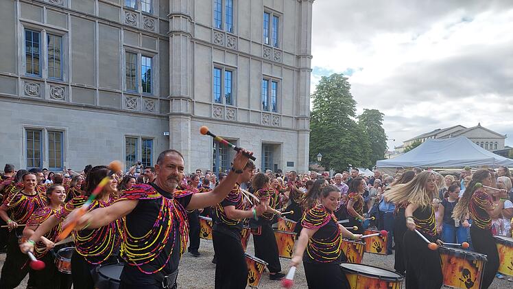 Coburger Samba-Festival 2022 in Bildern: so bunt und energiegeladen wurde gefeiert
