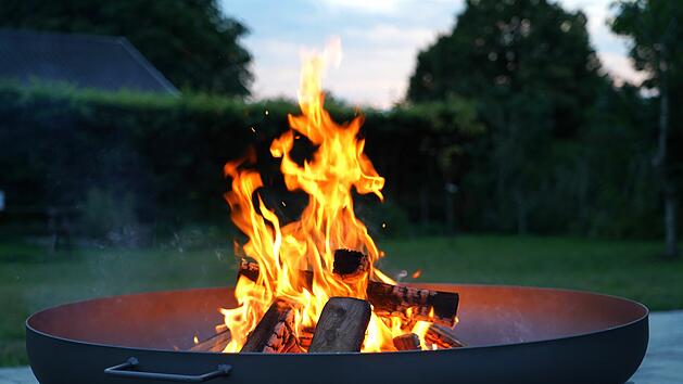Feuerschale, Feuer im Garten