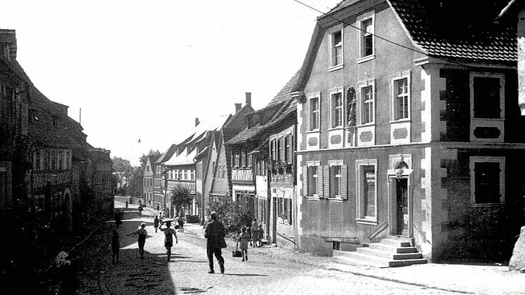 Die alte Fotografie zeigt das stattliche Anwesen wohl zu Beginn des vergangenen Jahrhunderts