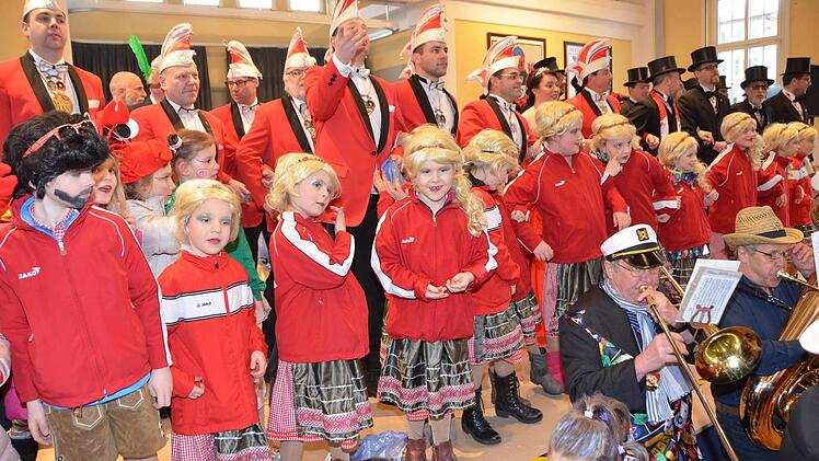 Faschingsausklang im Tattersall. Foto: Peter Rauch