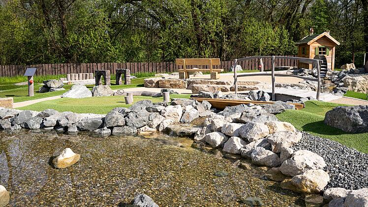 A70 bei Thurnau: "Moments Fun & Relax Park" öffnet am 1. Juni - mit Adventure-Golf und Boulderhalle
