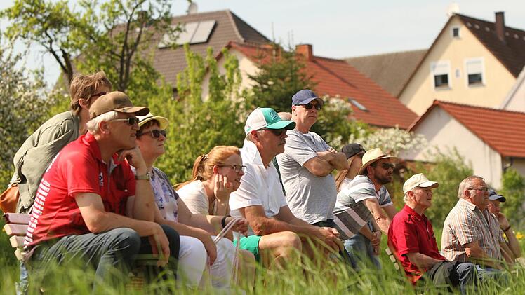 Die treuen Fans der SG Fürnbach/Dankenfeld durften sich über einen deutlichen Sieg ihrer Truppe freuen.