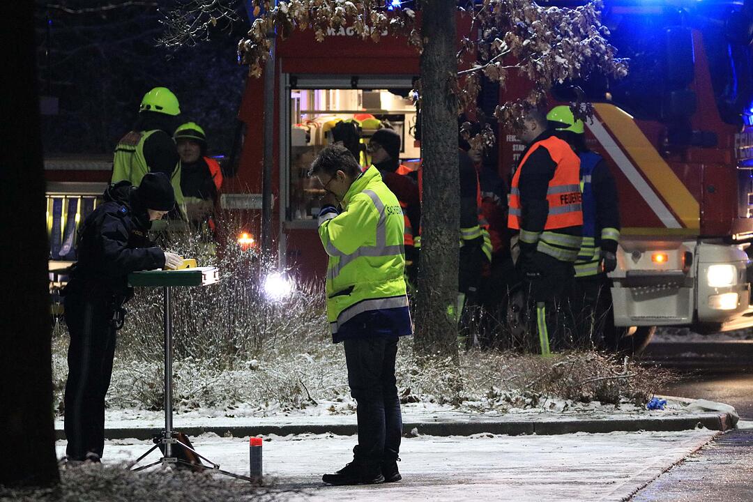 Tote Person auf Straße aufgefunden