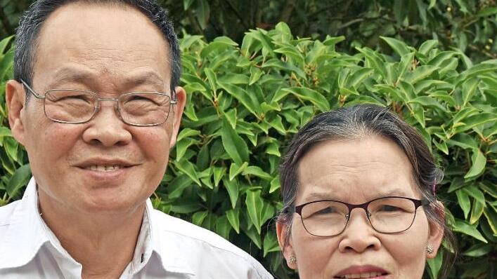 Van Nguyen (rechts) und Loi Le aus Obertheres feierten am Sonntag die goldene Hochzeit. Foto: Ulrike Langer