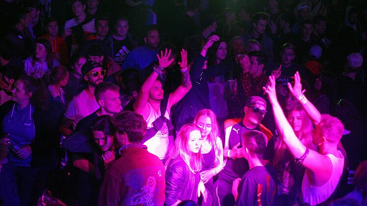 Party im Nirgendwo. Foto: Monika Limmer