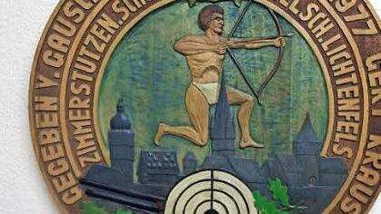 Das Motiv dieser Scheibe erinnert an die Tradition des Schießsportes "über Lichtenfels". Bis ins 16. Jahrhundert stand die Burg auf dem nach ihr benannten Burgberg, wo sich das Bergschloss befindet. Foto: Popp