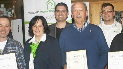 Bei der Kreisdelegiertenversammlung in Se&szlig;lach wurden langj&auml;hrige Funktionstr&auml;ger ausgezeichnet (von links): Martin Mittag, Reinhard Zenk, Waltraud Herdegen, Christian Gunsenheimer, Erwin Gradl, Alexander Blessinger und Stephan Ebert. Foto: Martin Rebhan