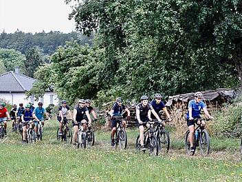 Die Teilnehmer des Hutzeltrails Foto: pr