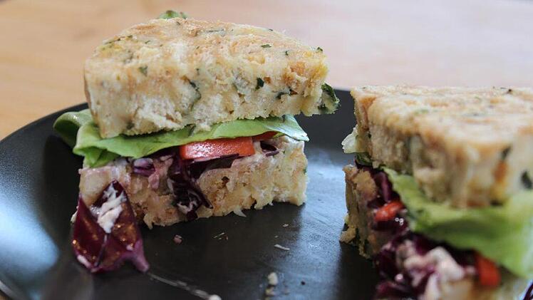 serviettknoedel-burger-anschnitt