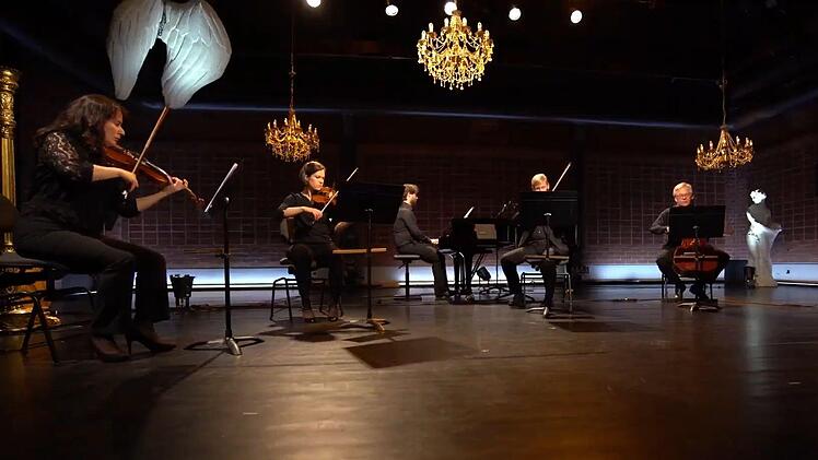 Instrumentalisten aus den Reihen des Philharmonischen Orchesters spielten bei Klassik am Sonntag Werke von Herzog  Ernst II.Screenshot: Landestheater/Video Sylvain Guillot
