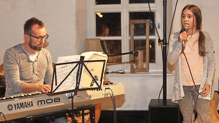 Der Apfel fällt nicht weit vom Stamm: Klara Friedrich ist schon zwei Mal bei der Jazzsession aufgetreten. Fotos: Sonny Adam