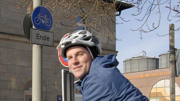 Radweg Ende: Dieses Schild begegnet Johannes Faßold häufig im Kulmbacher Stadtgebiet.