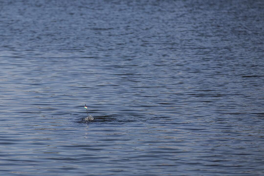Auto versinkt in Hassfurt im Main