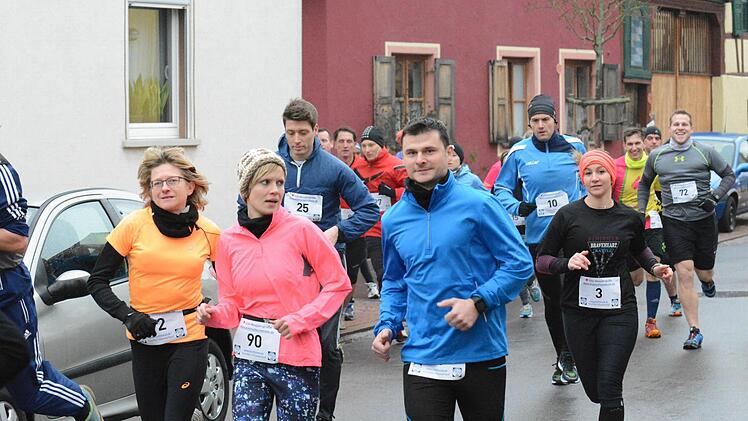 Schnappschüsse vom Fuschter Silvesterlauf.