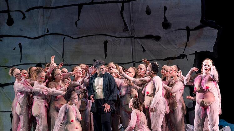"Noch nie sah ich solch zieres Geschlecht" singt Parsifal (Jonas Kaufmann) im 2. Akt die Blumenmädchen an. In der Münchner Neuinszenierung ist das eine klassische Schere zwischen Textinhalt und szenischer Wiedergabe. Ruth Walz