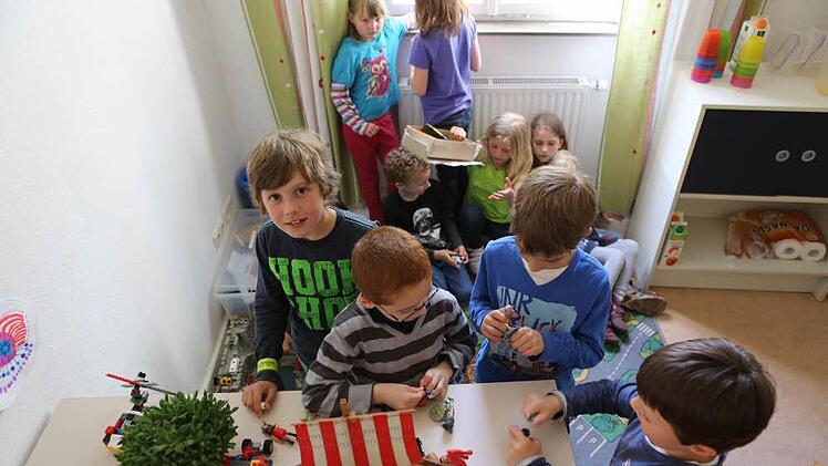 Diese Grundschulkinder haben bereits einen Platz in der Mittagsbetreuung der Gangolfschule ergattert.  Foto: Barbara Herbst (Archiv)