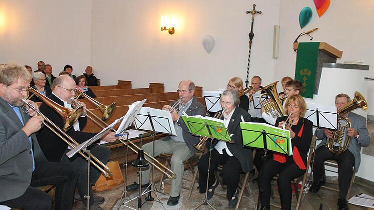Der Posaunenchor zeigte, dass nicht nur Kirchenmusik zu seinem Repertoire gehört.