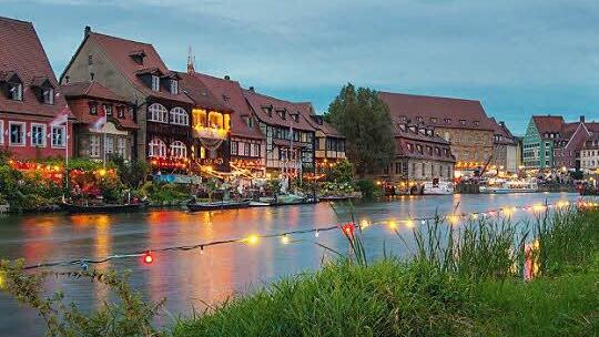 Ein lauer Sommerabend in "Klein-Venedig": Auch manchen Nebenfluss des Mains, etwa die Regnitz in Bamberg, hat Harald Metzger erkundet.
