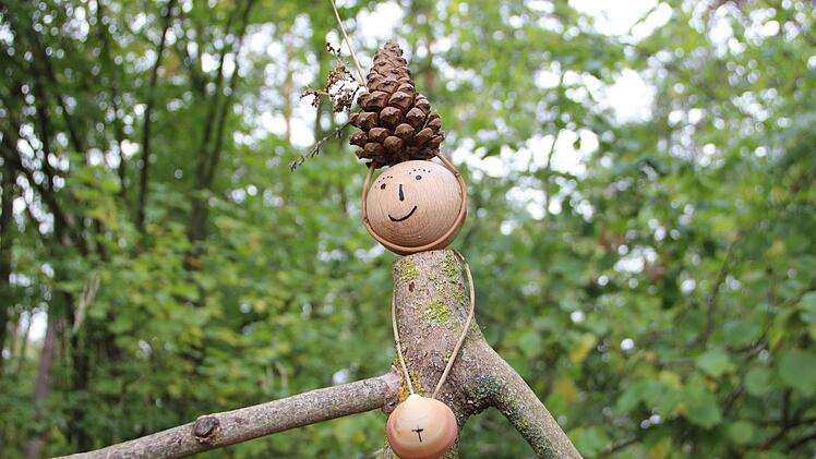 Holzfigur an der Michelskirchruine.Heike Beudert