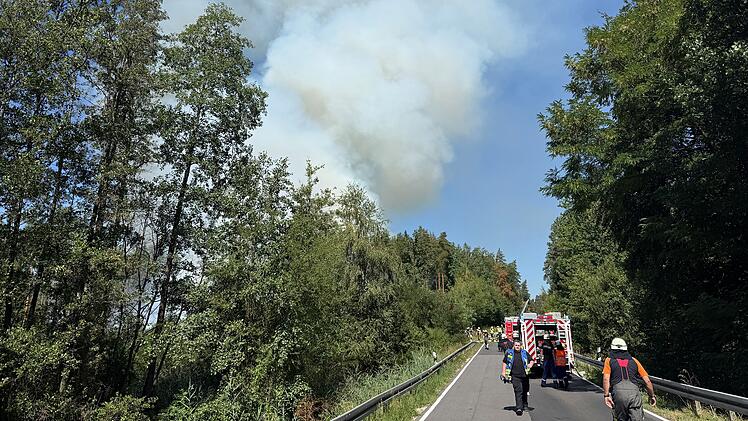 Waldbrand in Oberfranken: Mehrere tausend Quadratmeter in Flammen