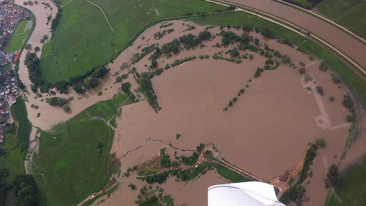 Das Hochwasser in Hirschaid aus der Luft. Foto: Michael Zistler