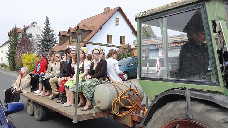 Hab' mein' Wagen voll geladen: Per Bulldog-Taxi werden auch Prinzessinnen chauffiert.