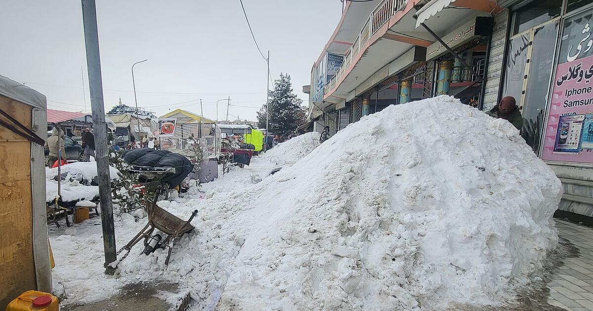 Dutzende-Tote-und-Verletzte-nach-Schneef-llen-in-Afghanistan