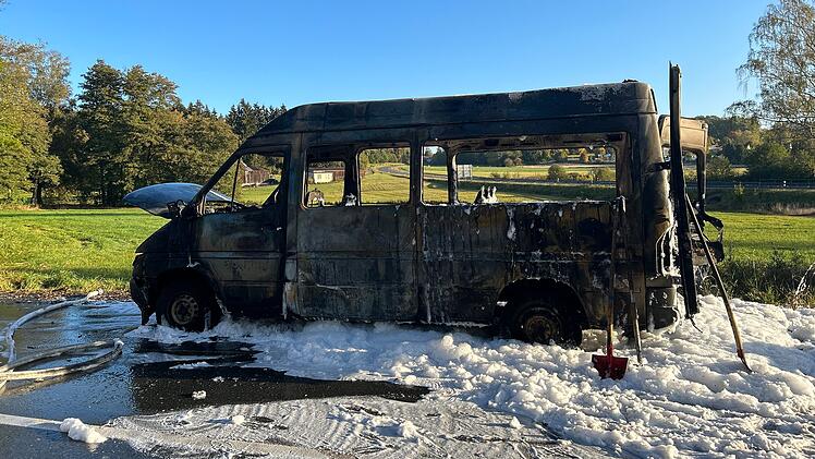 Sprinter in Selb fängt Feuer