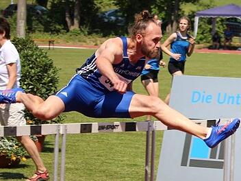 Jan Schindzielorz von der LG Forchheim startet am Samstag bei den deutschen Meisterschaften in Nürnberg über 110 Meter Hürden. Archiv
