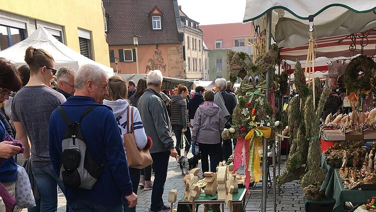 Zirndorf: Verkaufsoffener Sonntag und Fr&uuml;hlingsmarkt im April 2022