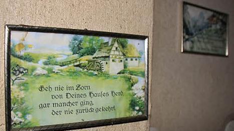 Morbider Charme im Bettenhaus: Sprüche aus einer anderen Zeit