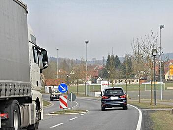In diesem Bereich, am Ortseingang aus Richtung Untermerzbach kommend, werde häufig zu schnell gefahren und das obwohl am Ortseingang eine "Verengung", bzw. eine Querungshilfe vorhanden ist. Foto: Helmut Will