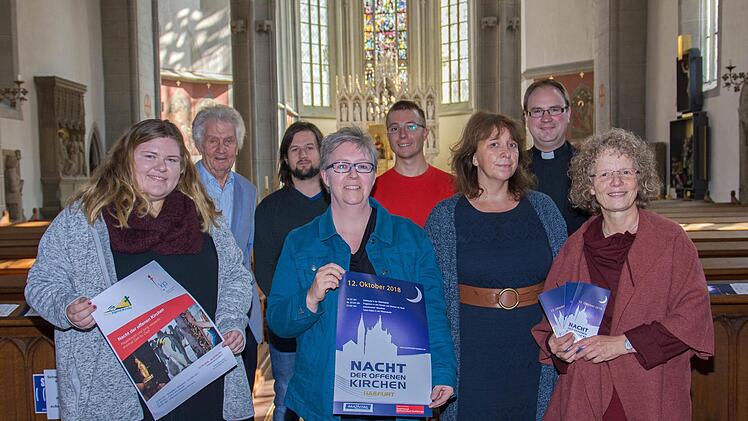 Am 12. Oktober findet in Haßfurt die fünfte "Nacht der offenen Kirchen" statt. Das Programm stellten (vorne, von links) die Sozialpraktikantin Elke Amon und  Mirjam Wolf von der Regionalstelle für kirchliche Jugendarbeit Haßfurt,  Dagmar Szcerny von der evangelisch-freikirchlichen Gemeinde Haßfurt, Pfarrerin Doris Otminghaus sowie (hinten, von links) Oberkirchenrat i. R. Gotthart Preiser, die Mitwirkenden Jonas Göbel und Ludwig Wolf sowie Andreas Hartung, Jugendseelsorger im Dekanat Haßberge,...