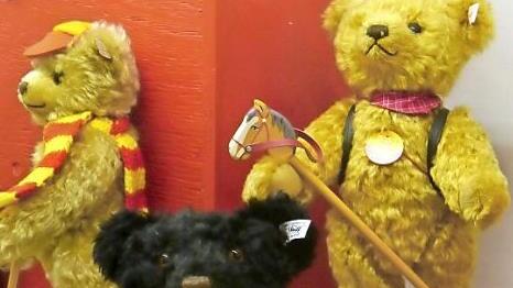 Teddyb&auml;ren wie diese von Steiff k&ouml;nnen am 26. und 27. Januar begutachtet werden.  Foto: Christine Spiller