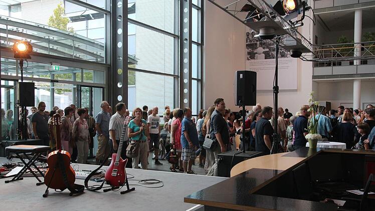 Ansturm bei Brose. Foto: sb