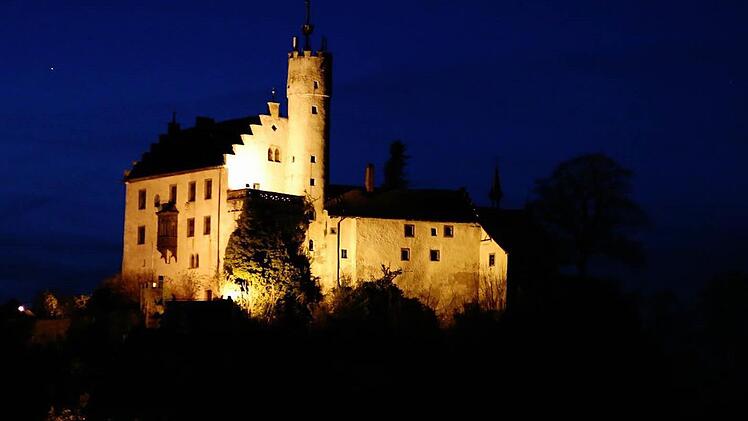 Was kann sich die Gemeinde unterhalb der Burg Gößweinstein (Bild) leisten? Foto: Caroline Noak via inFrankenPix