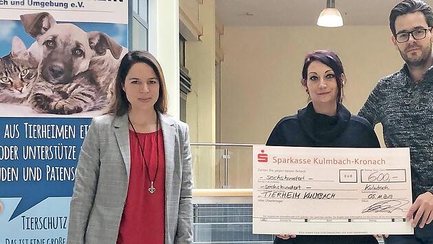 Von links: Centermanagerin Anja Curioso Naiaretti, Tierheimleiterin Carina Wittmann und der Zweite Vorsitzende des Tierschutzvereins, Tobias Sch&ouml;ffel. Foto: privat