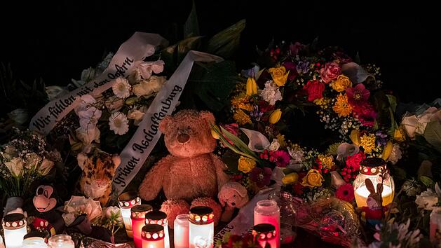 Nach t&ouml;dlichem Angriff in Aschaffenburg - Trauerfeier