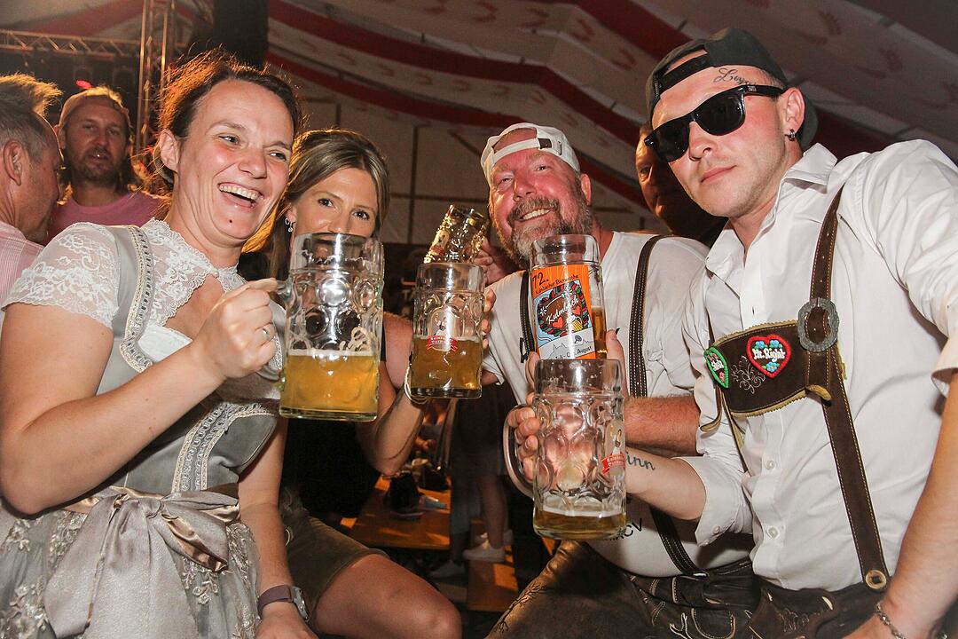 Am letzten Tag vom Bierfest wurde nochmal richtig gefeiert.