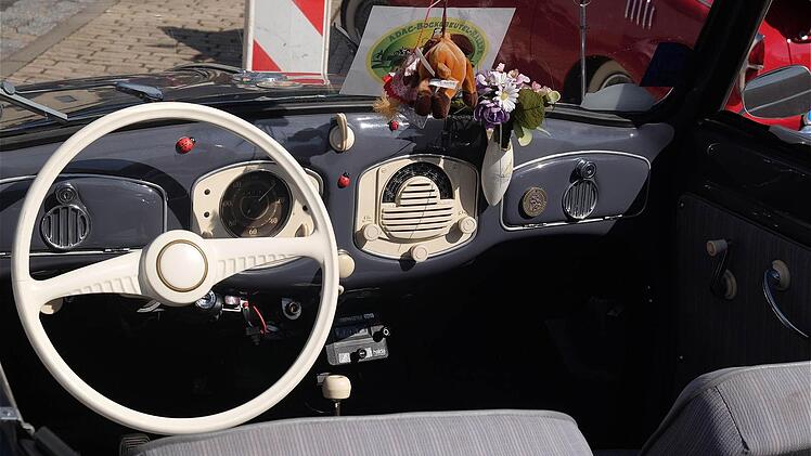 Trotz Hitze sehr gut besucht: Das Oldtimertreffen in Sulzthal.  Foto: Gerd Schaar