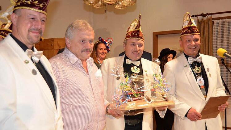 Besste Stimmung herrschte beim Ordensabend der Nüdlinger Narren. Foto: Peter Rauch