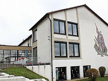Solange die Stadt Stadtsteinach als Stabilisierungs-Gemeinde gilt, kann sie mit erhöhten Fördermitteln für eine Generalsanierung der Schule rechnen. Foto: Dagmar Besand